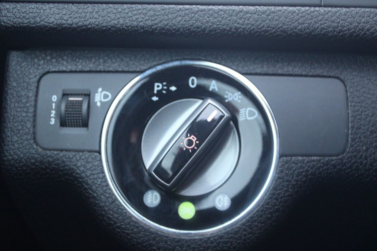 Mercedes-Benz C200 | 14