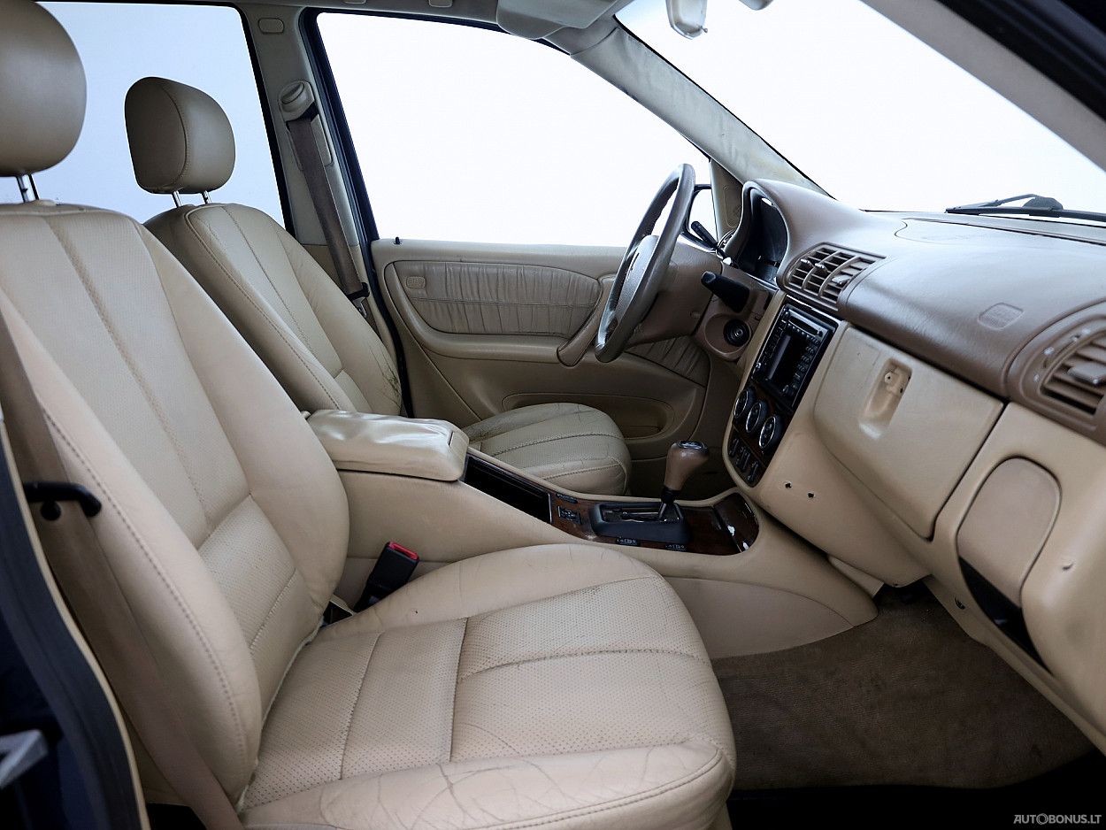 Mercedes-Benz ML270 | 5