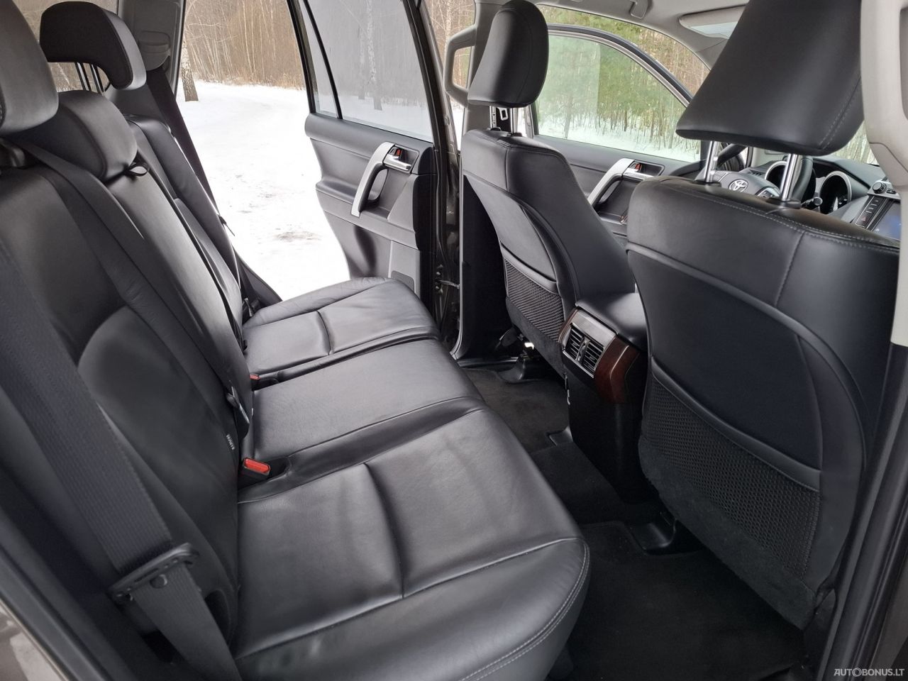 Toyota Land Cruiser | 10