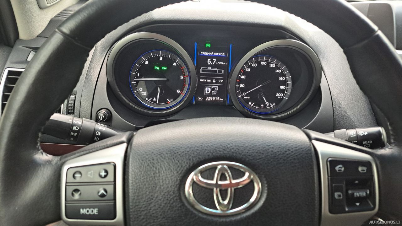 Toyota Land Cruiser | 8