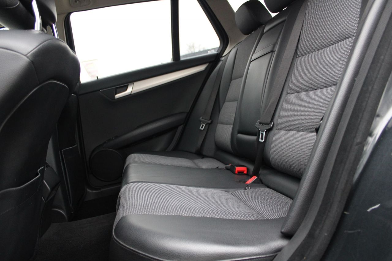 Mercedes-Benz C180 | 7