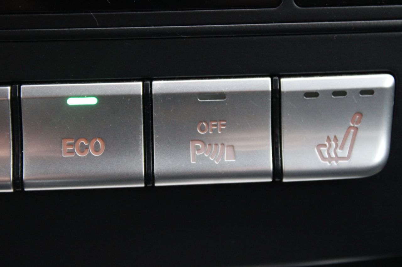 Mercedes-Benz C180 | 15