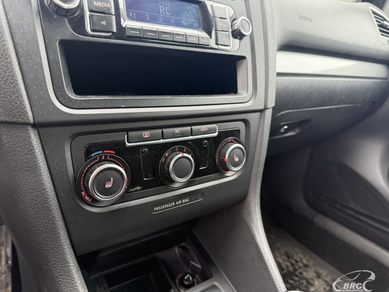 Volkswagen Golf | 19