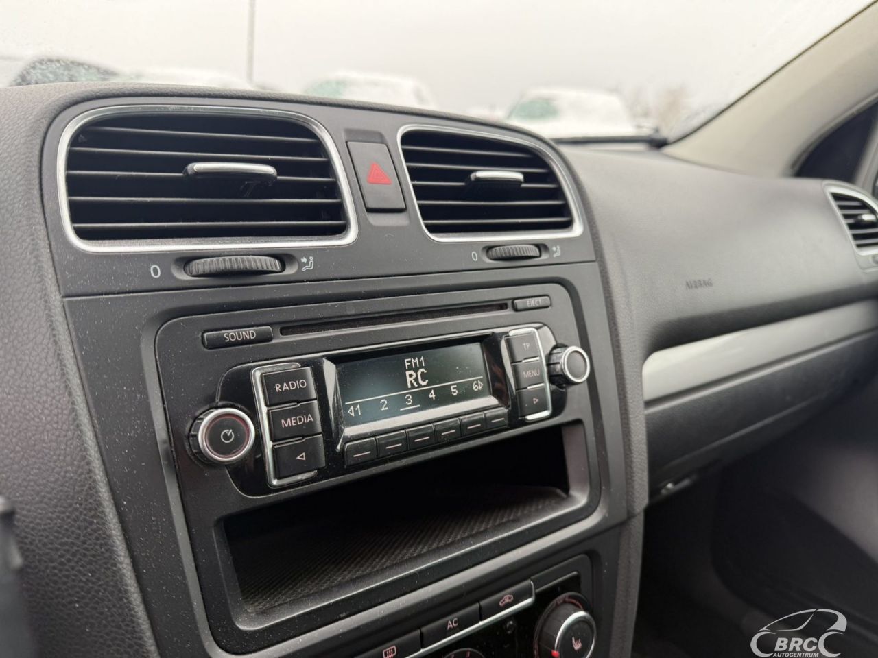 Volkswagen Golf | 10