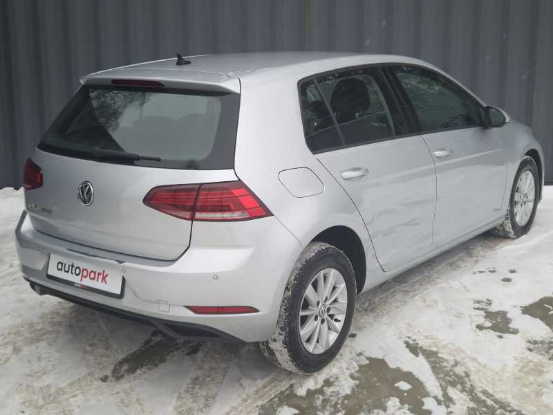 Volkswagen Golf | 2