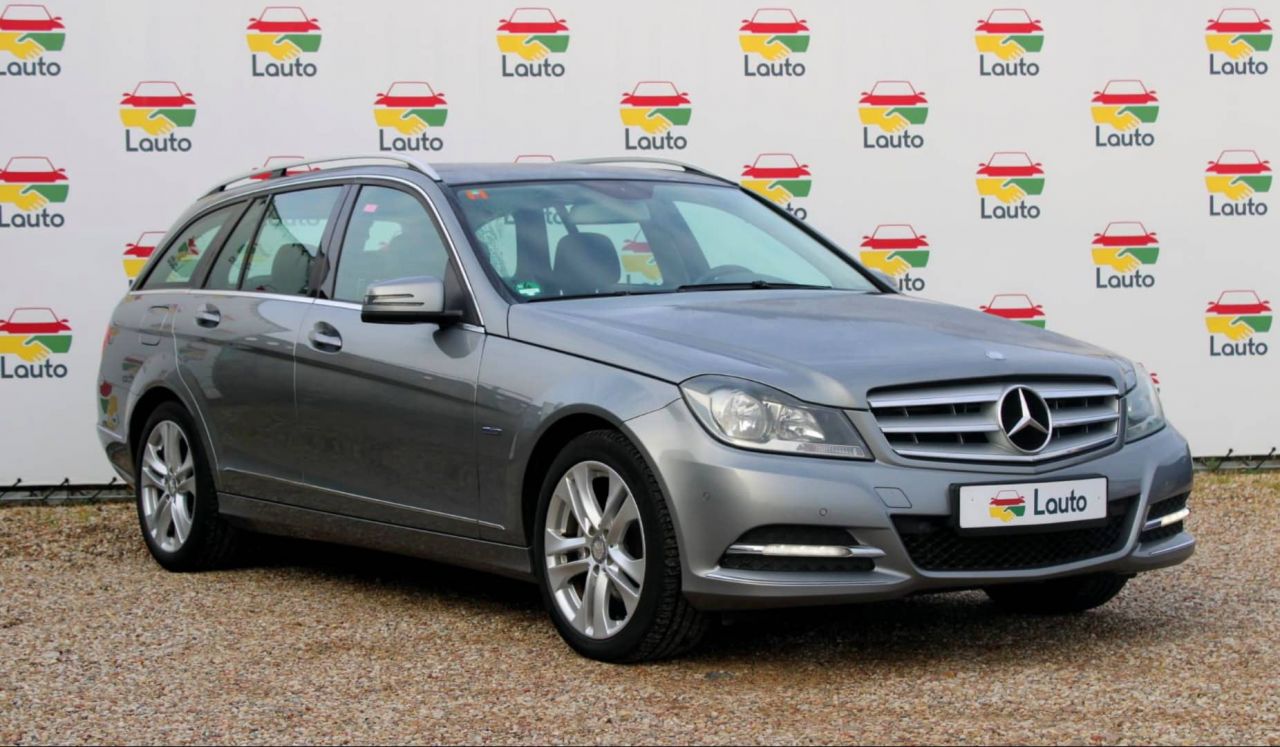 Mercedes-Benz C220 | 1