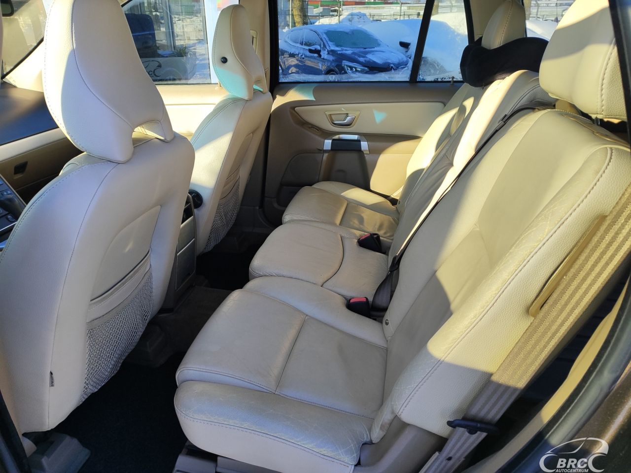 Volvo XC90 | 12