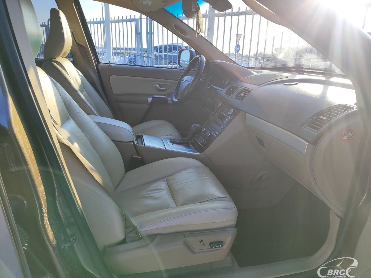 Volvo XC90 | 6