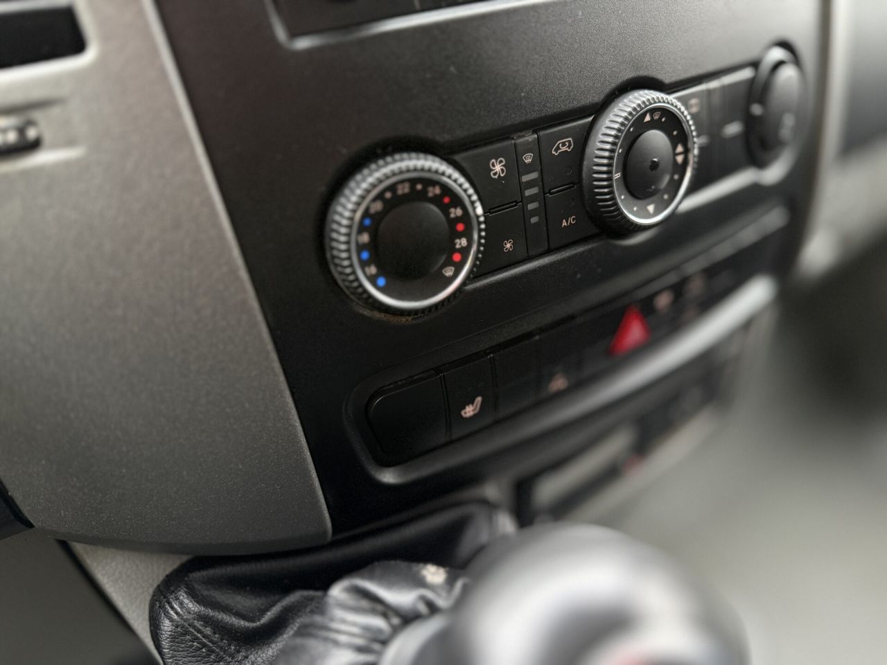 Mercedes-Benz Sprinter | 18