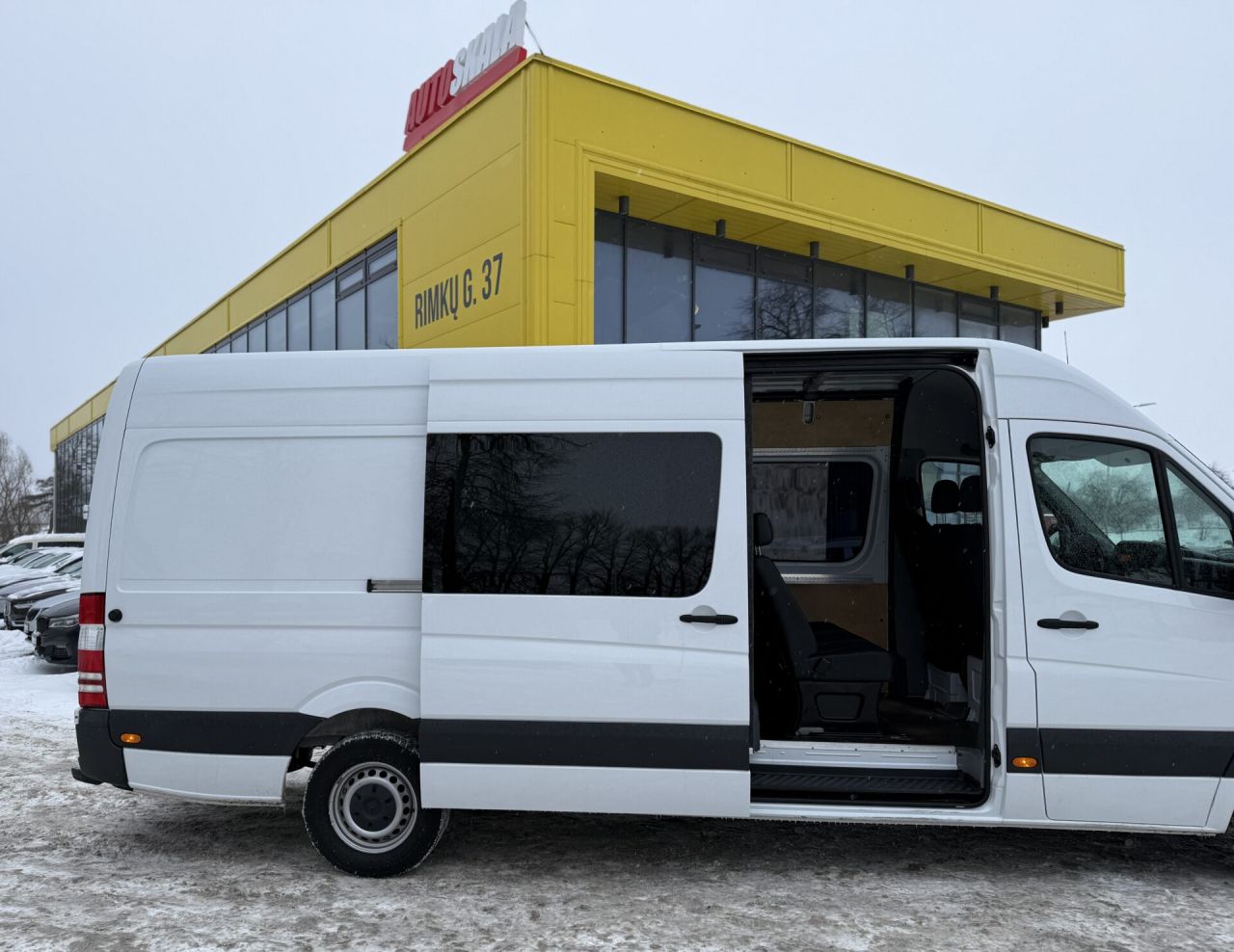 Mercedes-Benz Sprinter | 9
