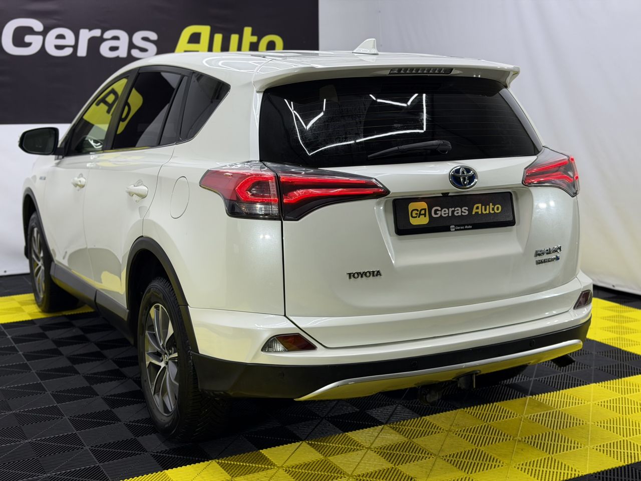 Toyota RAV4 | 5