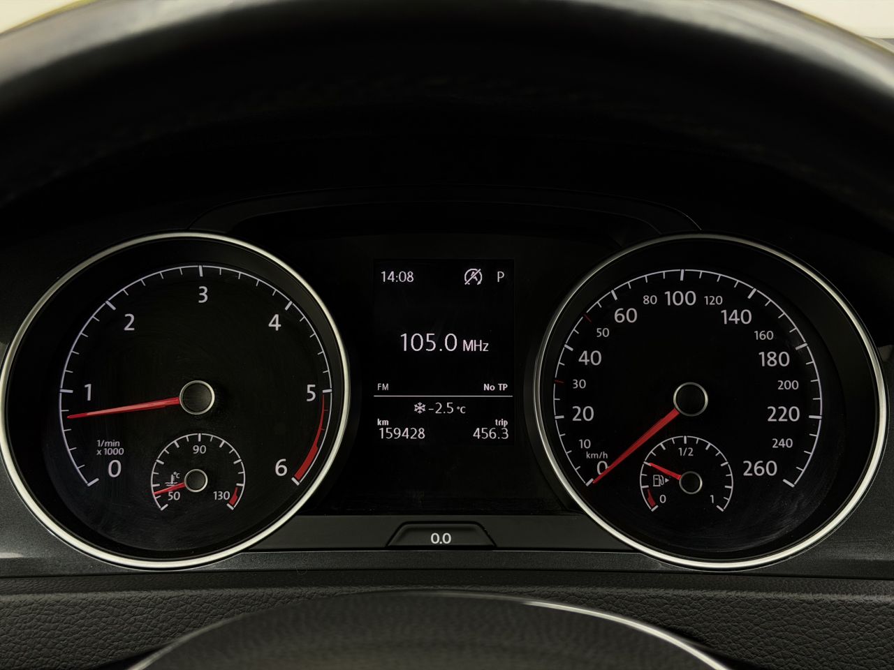 Volkswagen Golf | 24