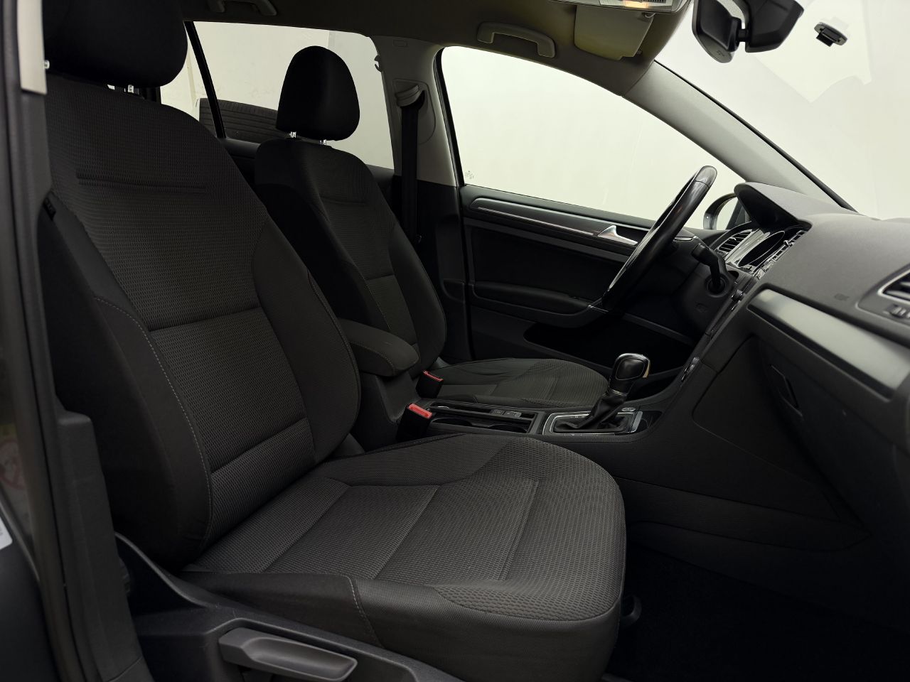 Volkswagen Golf | 13