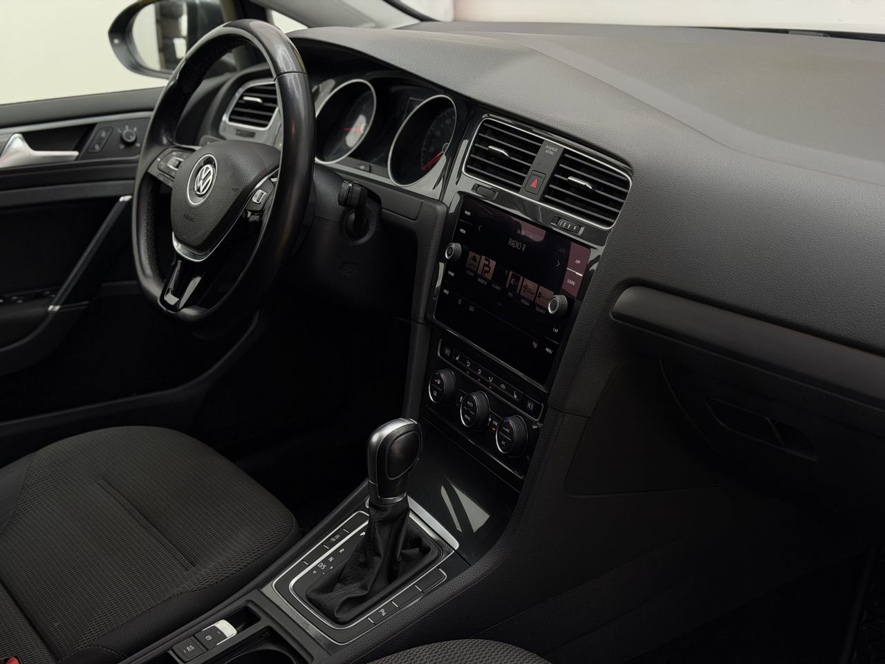 Volkswagen Golf | 14