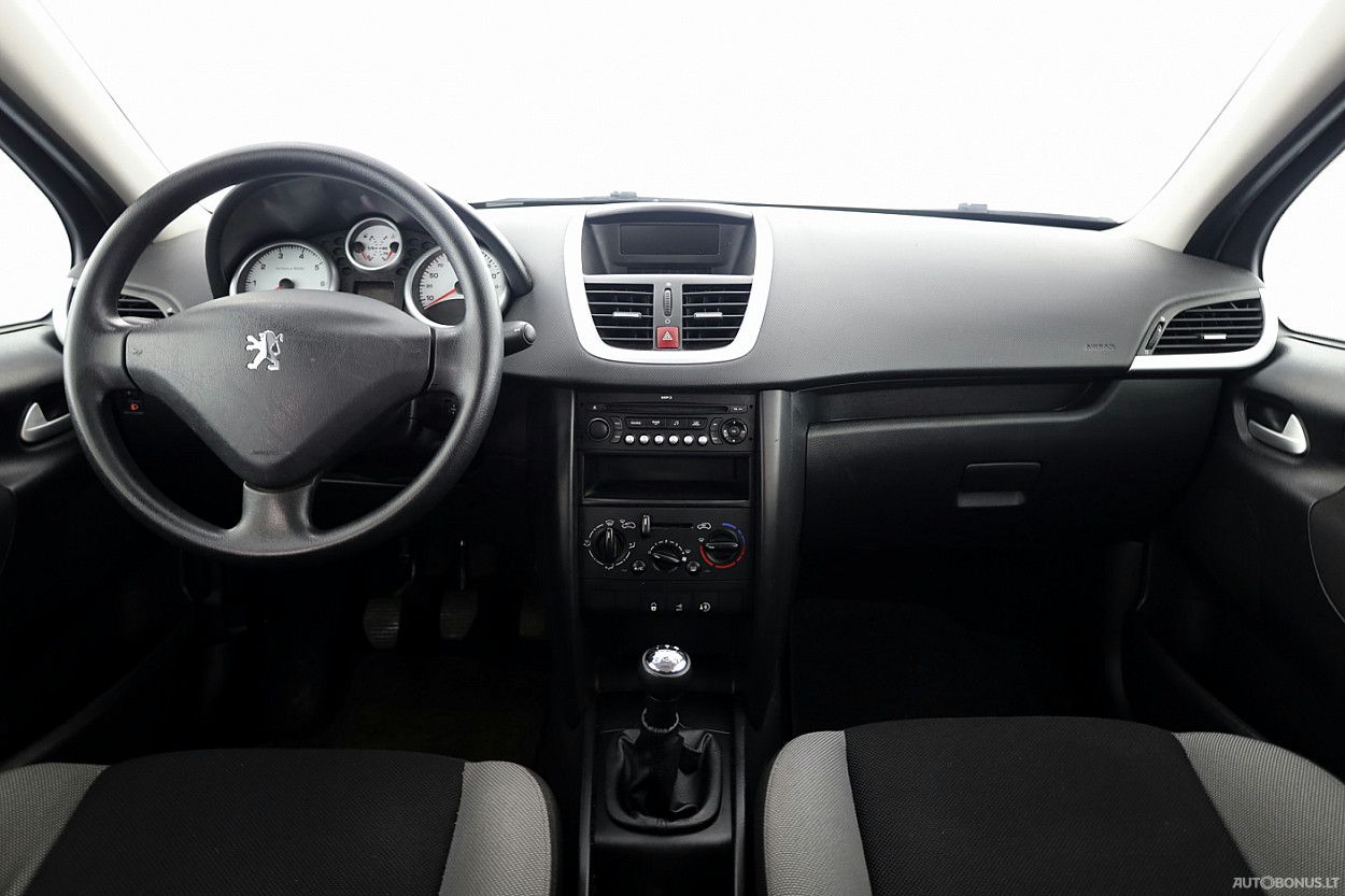 Peugeot 207 | 4