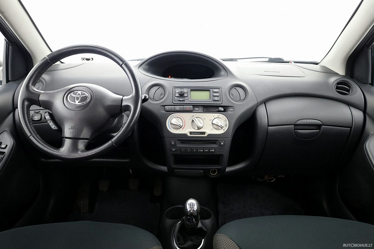 Toyota Yaris | 4