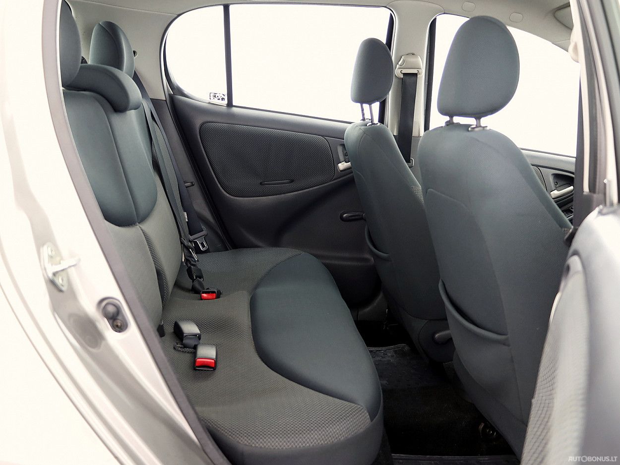 Toyota Yaris | 6