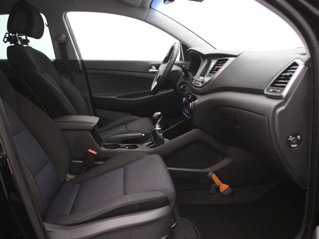 Hyundai Tucson | 12