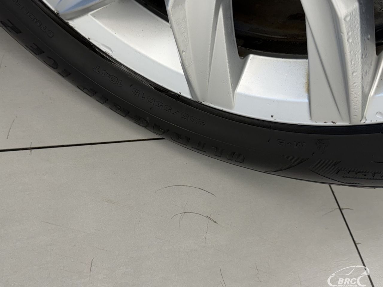 Volkswagen Tiguan | 35