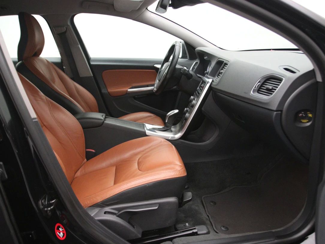 Volvo V60 | 13