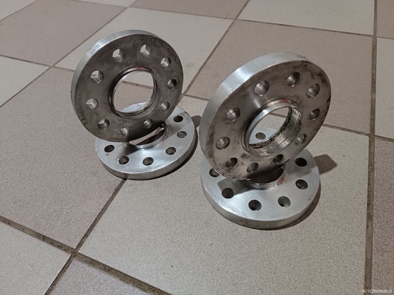 Lengvojo lydinio ratlankiai | 9