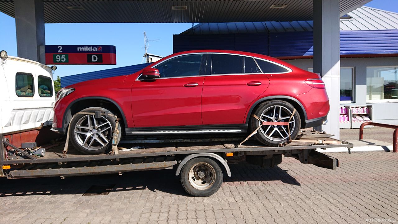  Pagalba kelyje, traliuko paslaugos. | 3