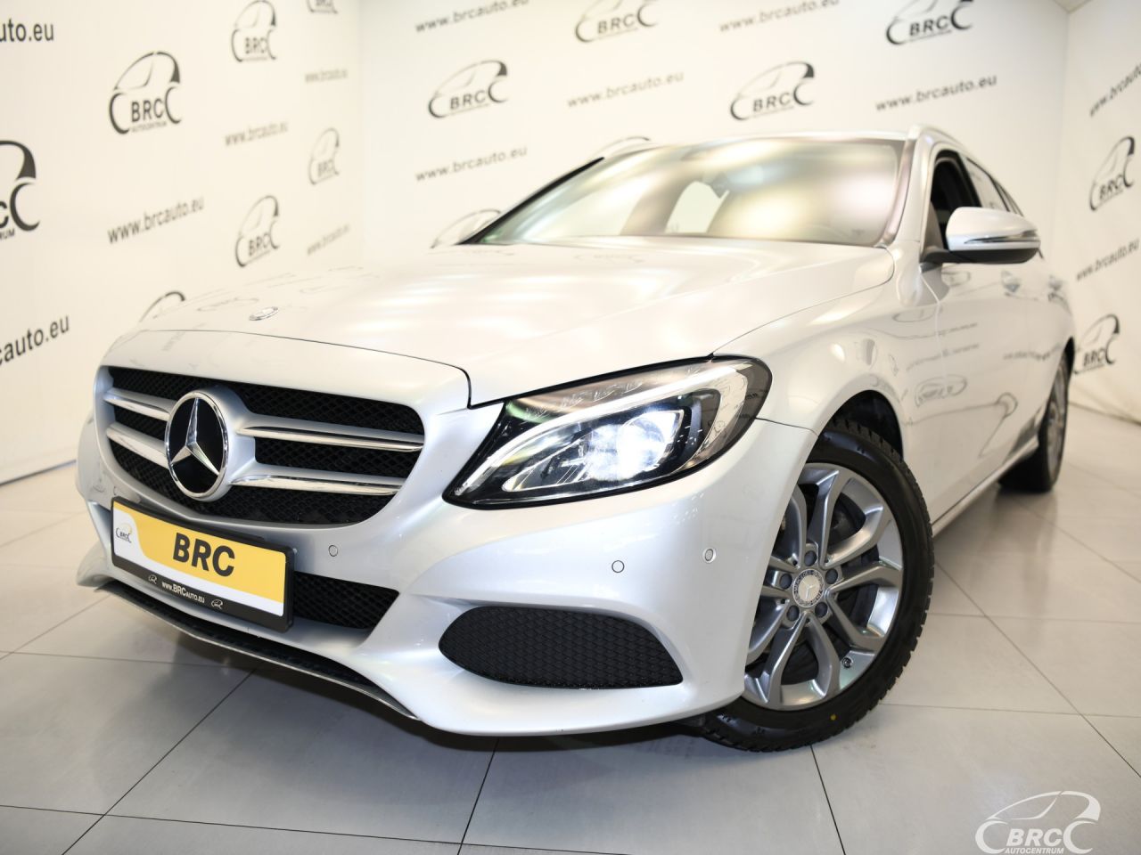 Mercedes-Benz C220 | 48