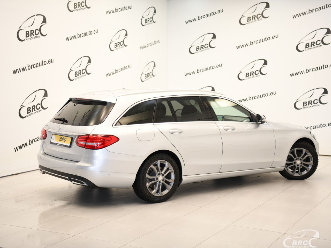 Mercedes-Benz C220 | 1