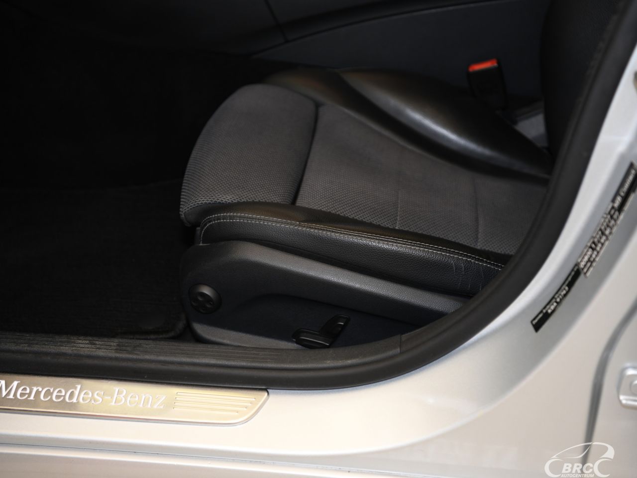 Mercedes-Benz C220 | 24