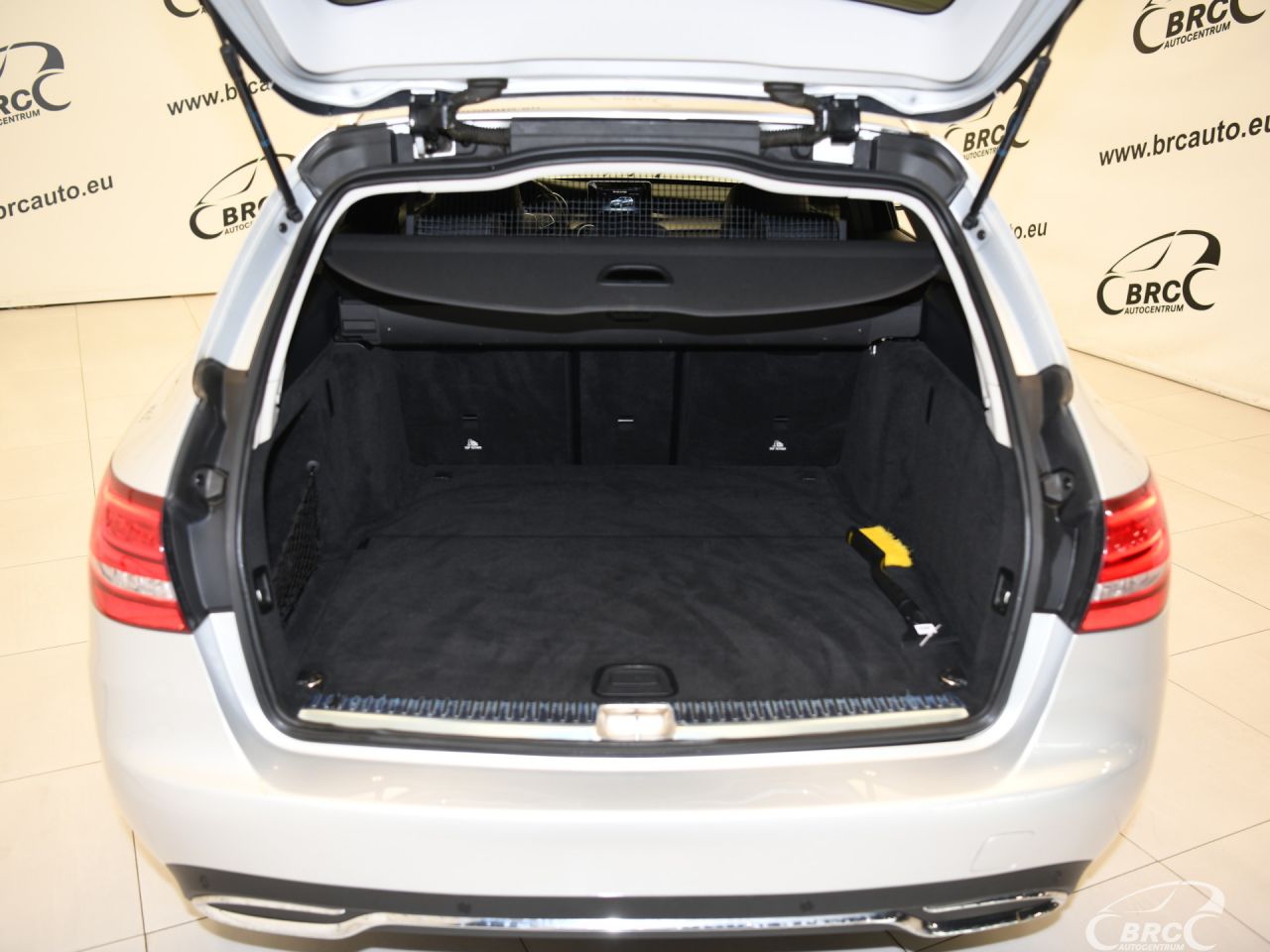 Mercedes-Benz C220 | 46