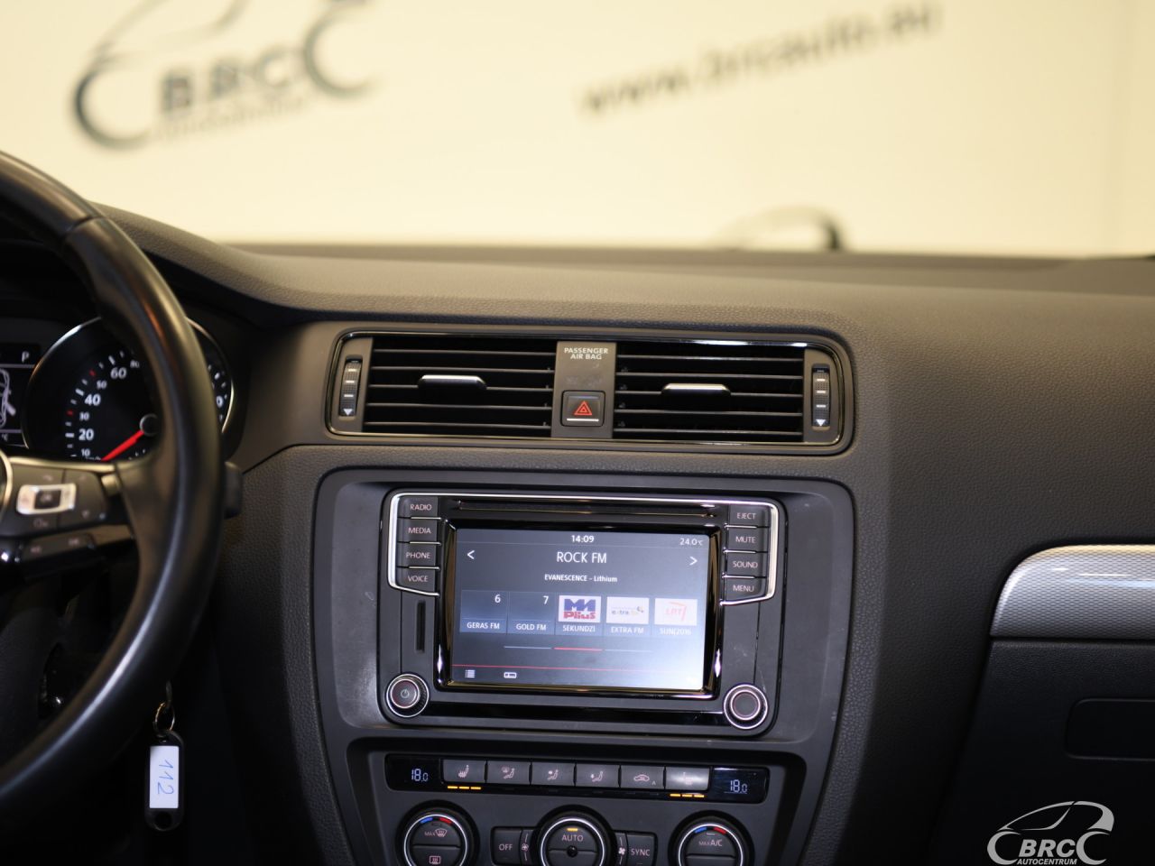 Volkswagen Jetta | 14