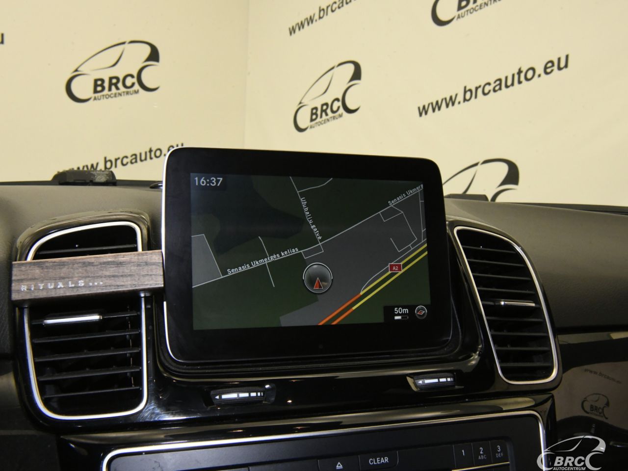 Mercedes-Benz GLE350 | 36