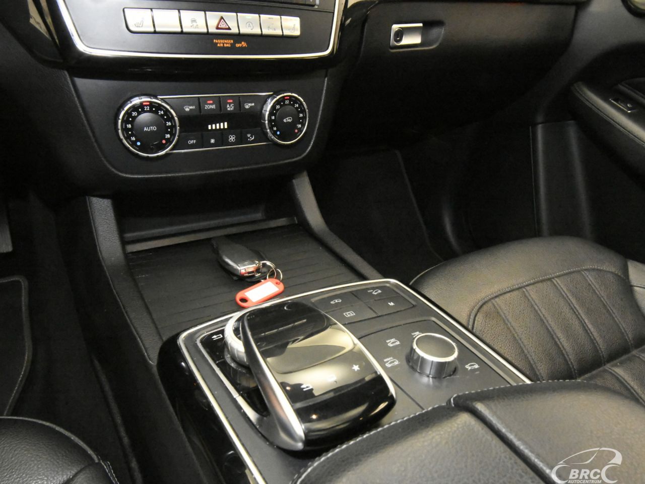 Mercedes-Benz GLE350 | 28