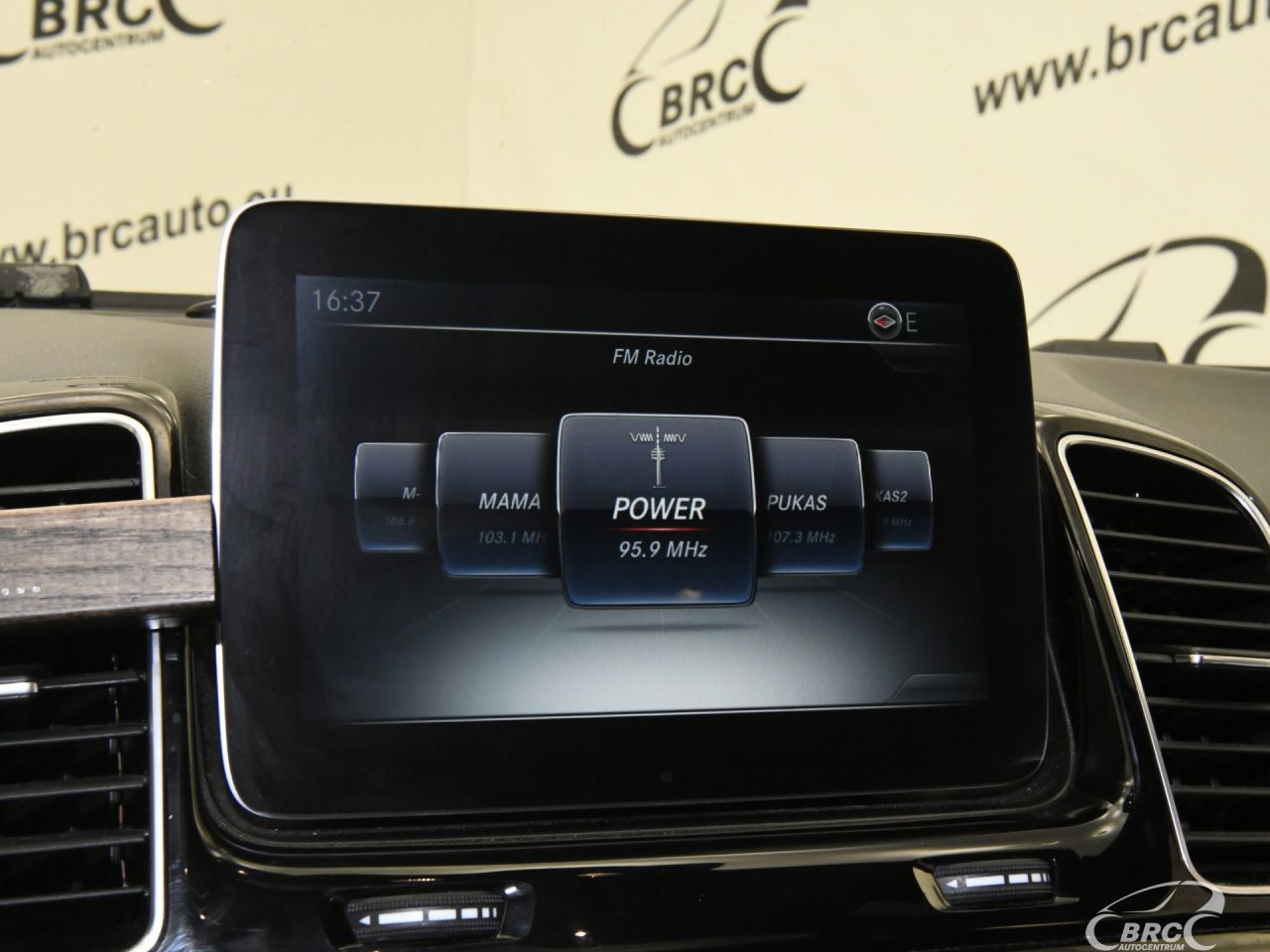 Mercedes-Benz GLE350 | 38