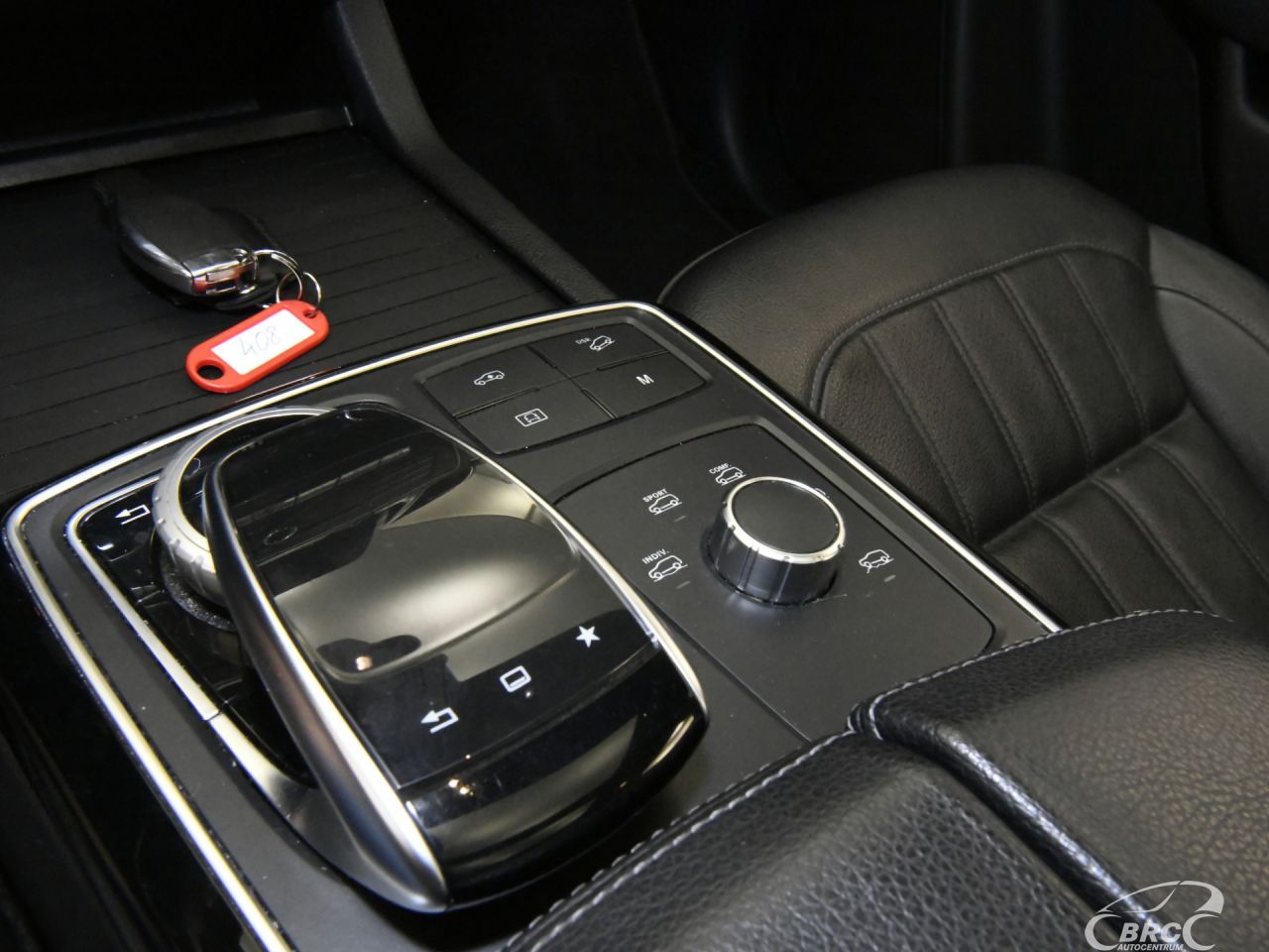 Mercedes-Benz GLE350 | 29