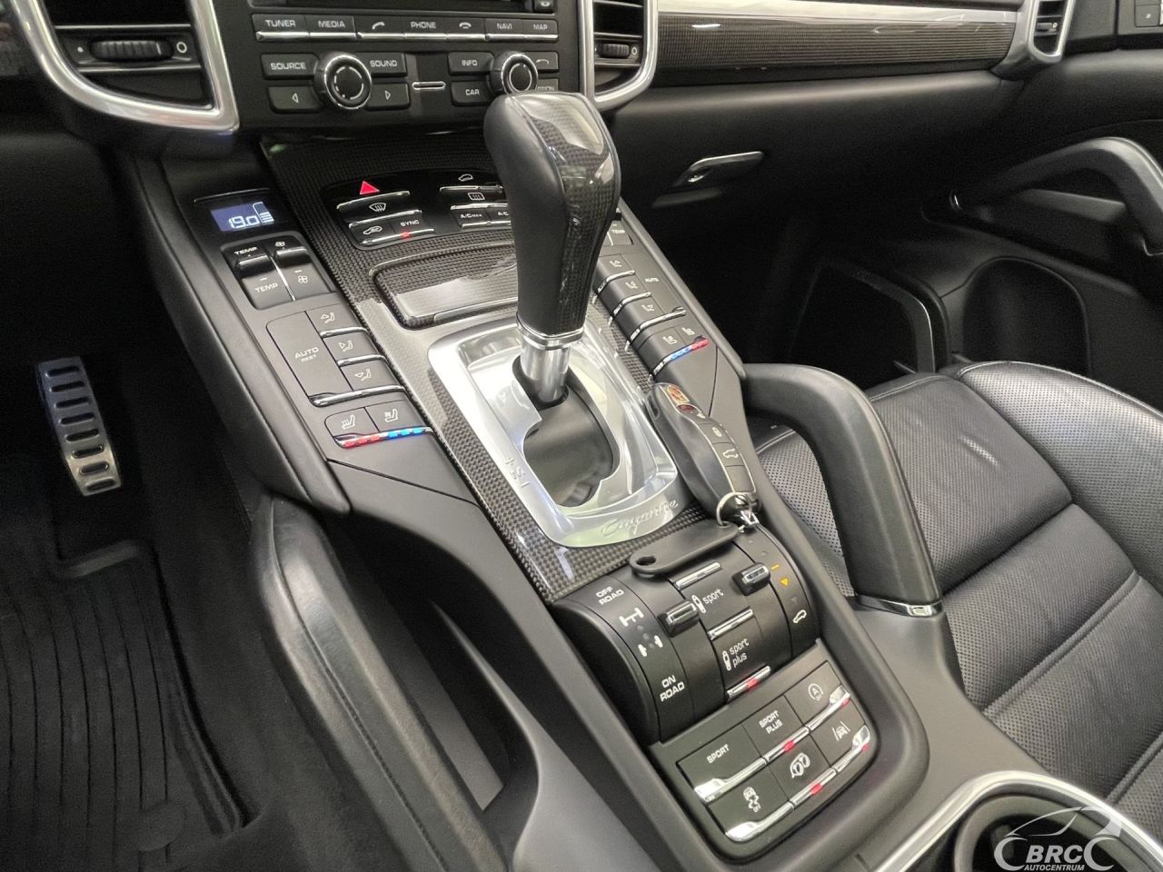 Porsche Cayenne | 31