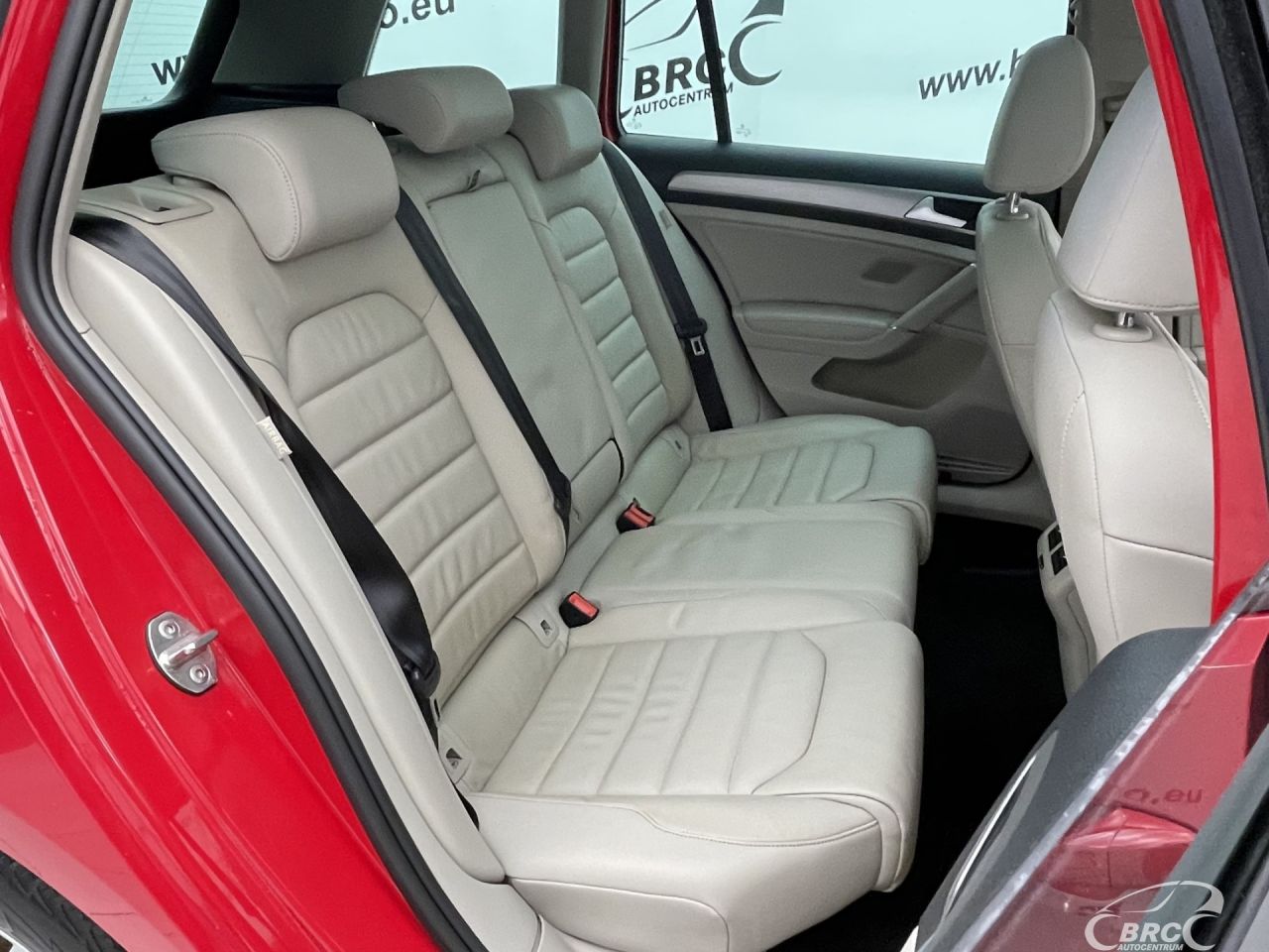 Volkswagen Golf | 10