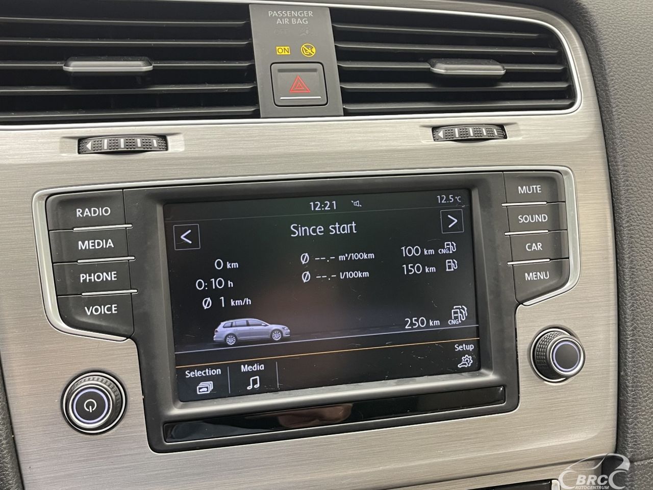 Volkswagen Golf | 35