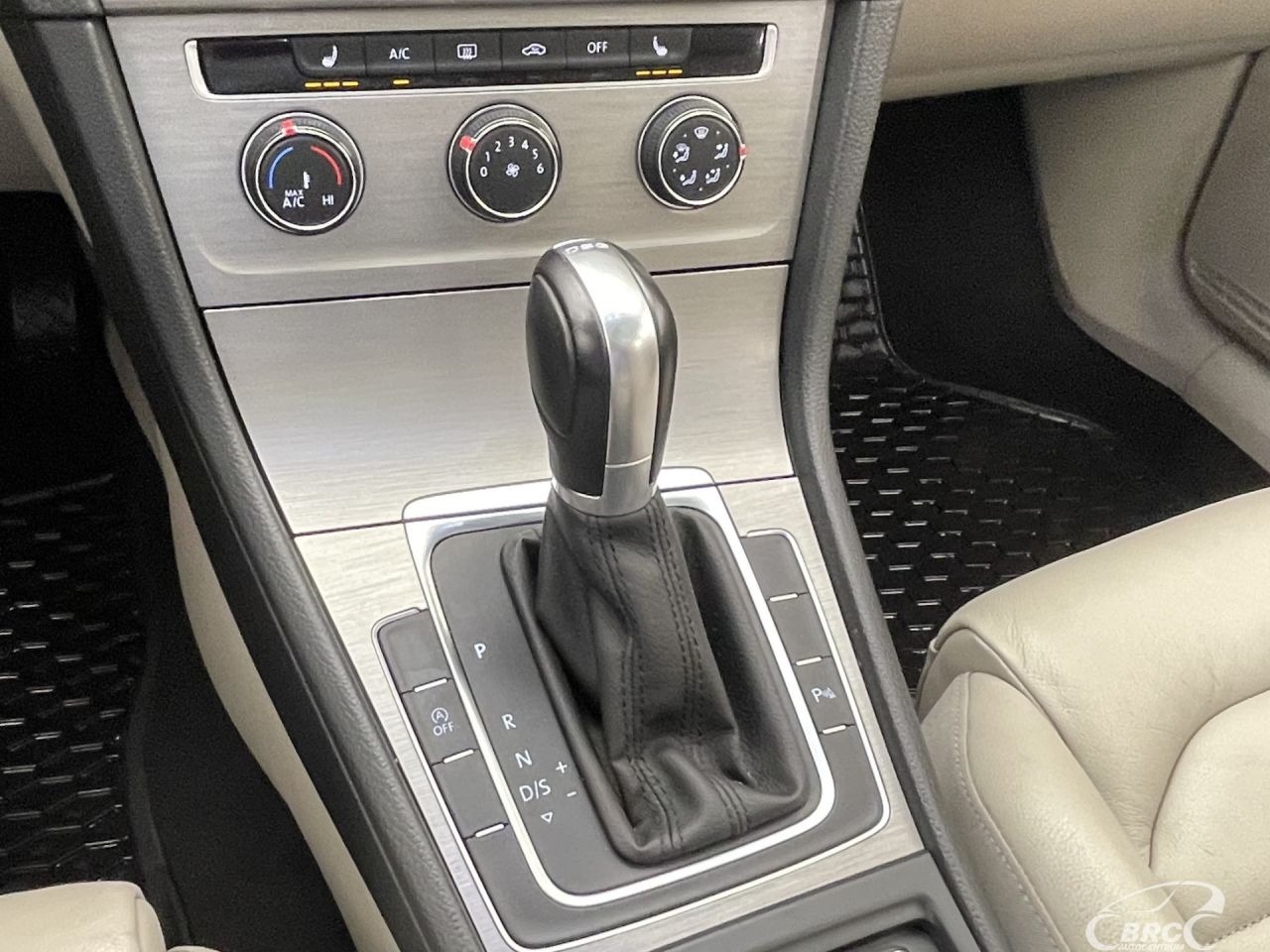 Volkswagen Golf | 42