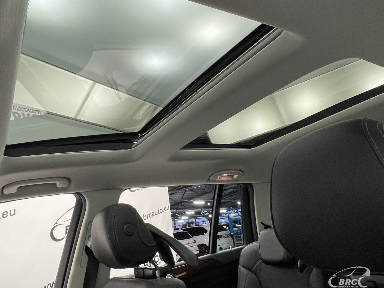 Mercedes-Benz GLS350 | 25