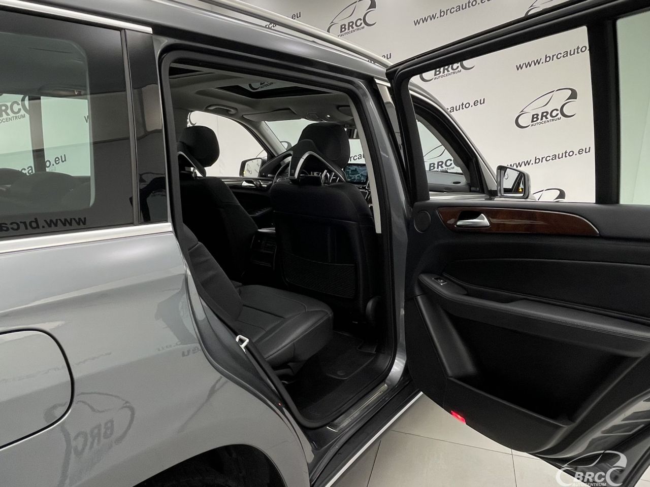 Mercedes-Benz GLS350 | 12