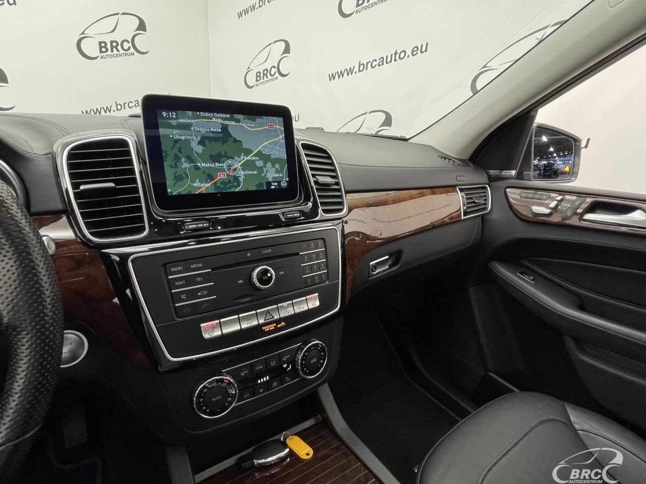 Mercedes-Benz GLS350 | 27