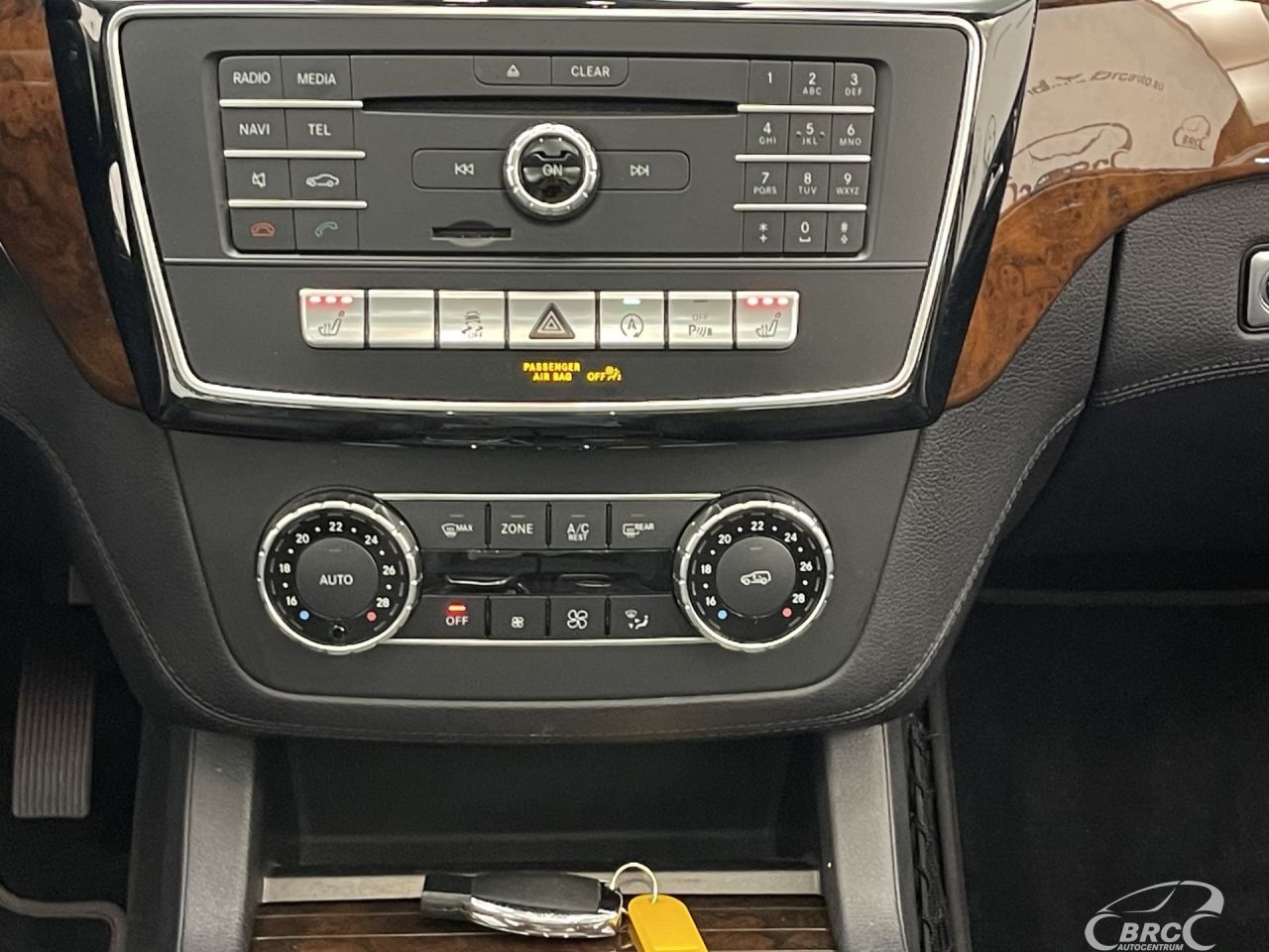 Mercedes-Benz GLS350 | 17