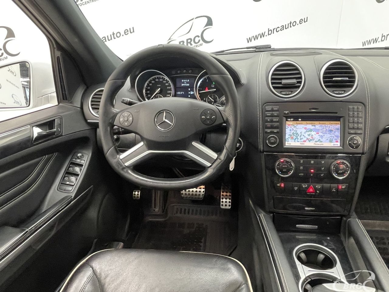 Mercedes-Benz ML350 | 12