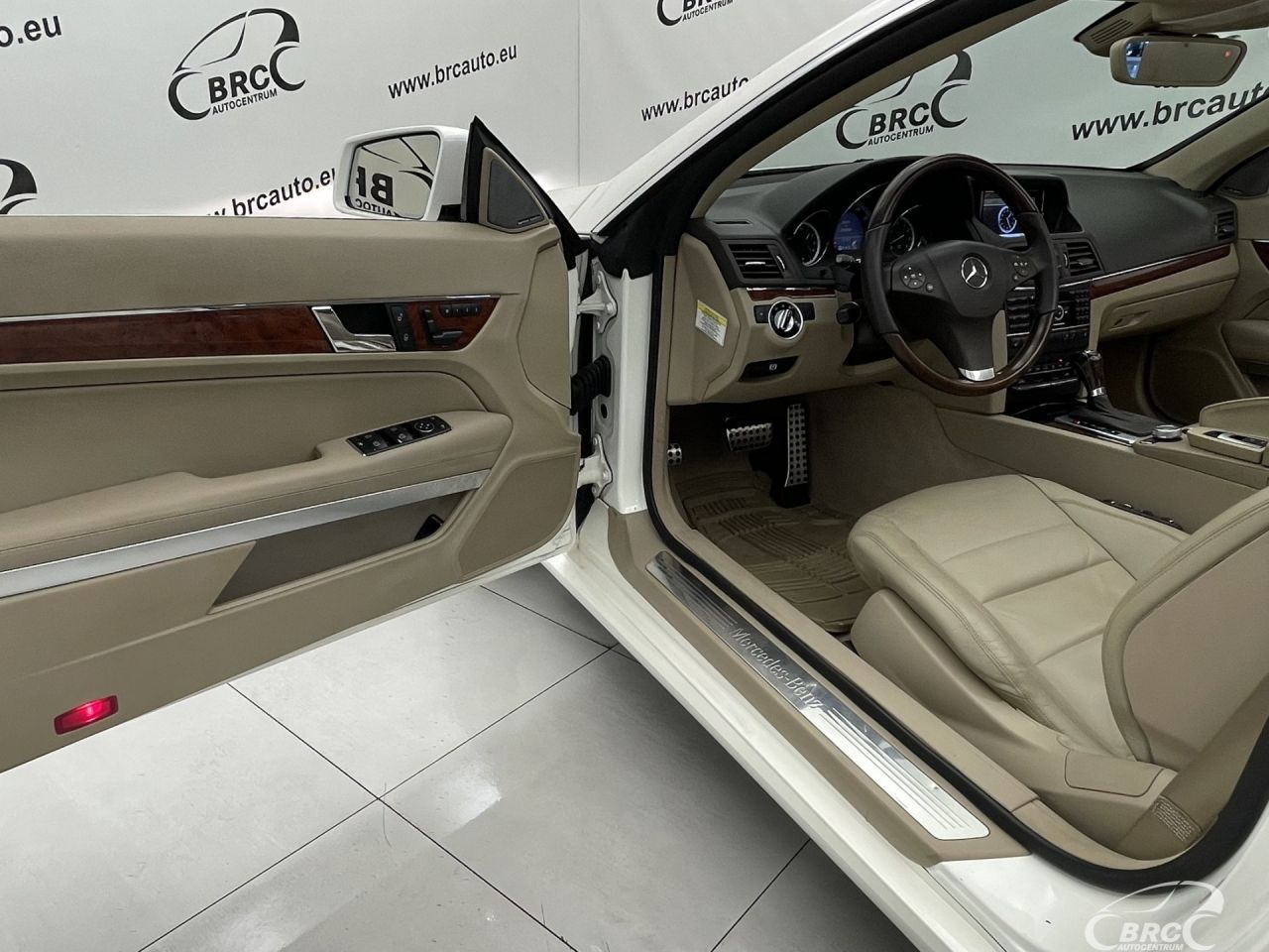 Mercedes-Benz E550 | 19