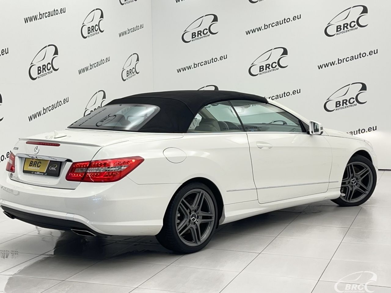 Mercedes-Benz E550 | 3