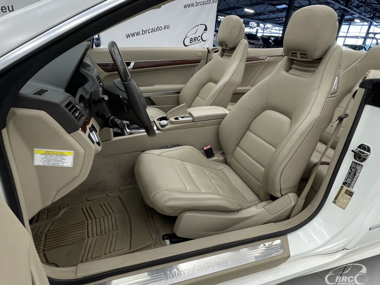 Mercedes-Benz E550 | 23