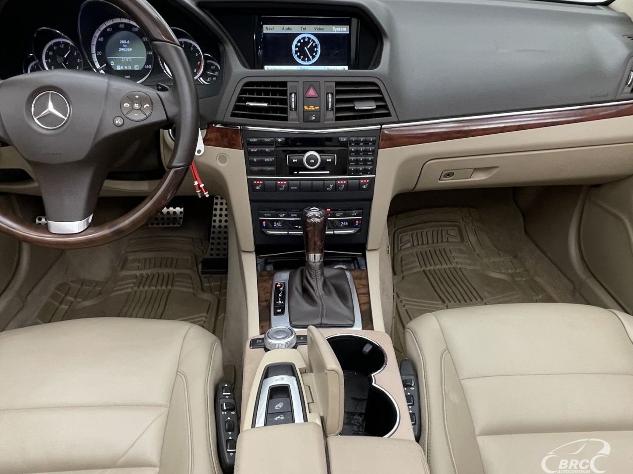 Mercedes-Benz E550 | 13