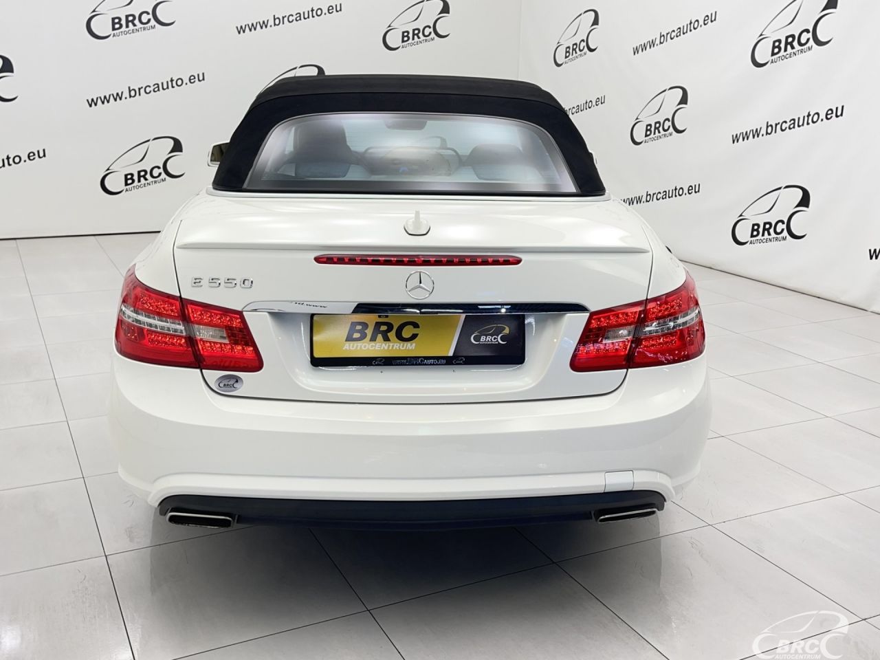 Mercedes-Benz E550 | 48