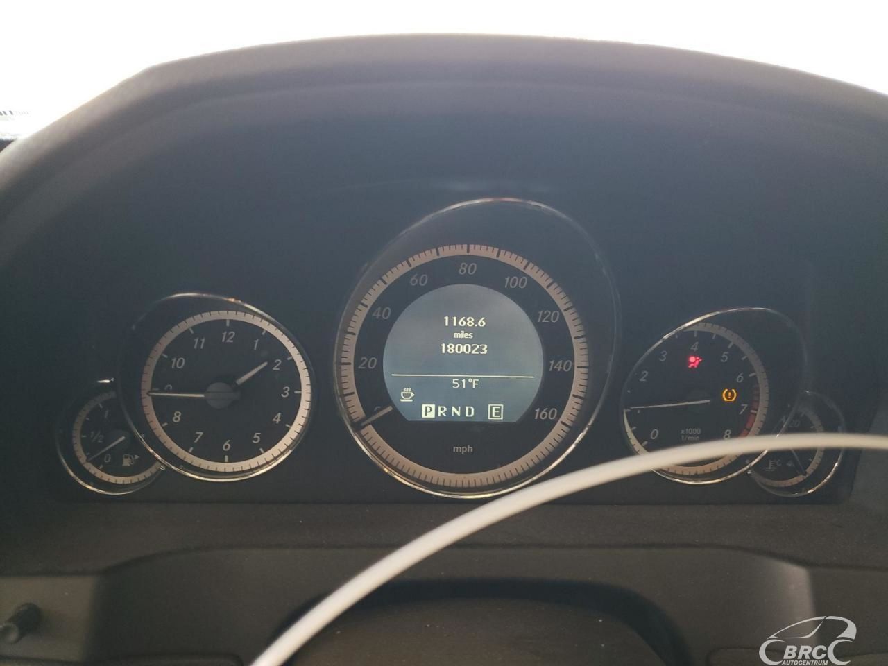 Mercedes-Benz E550 | 52